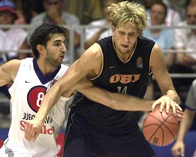 Peja Stojakovic and Dirk Nowitzki